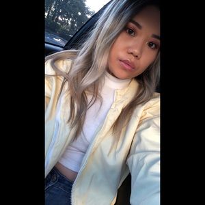 Meet your Posher, Hy